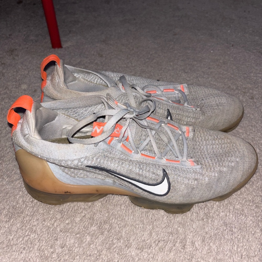 Nike Light Gray and Orange Athletic Shoes